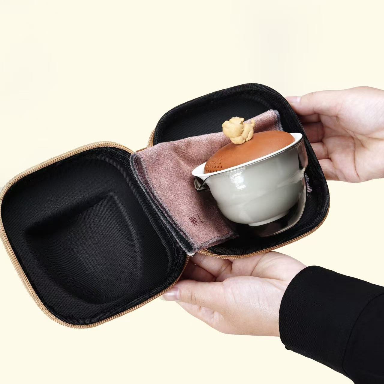 一条气宇轩昂紫砂旅行茶具套装