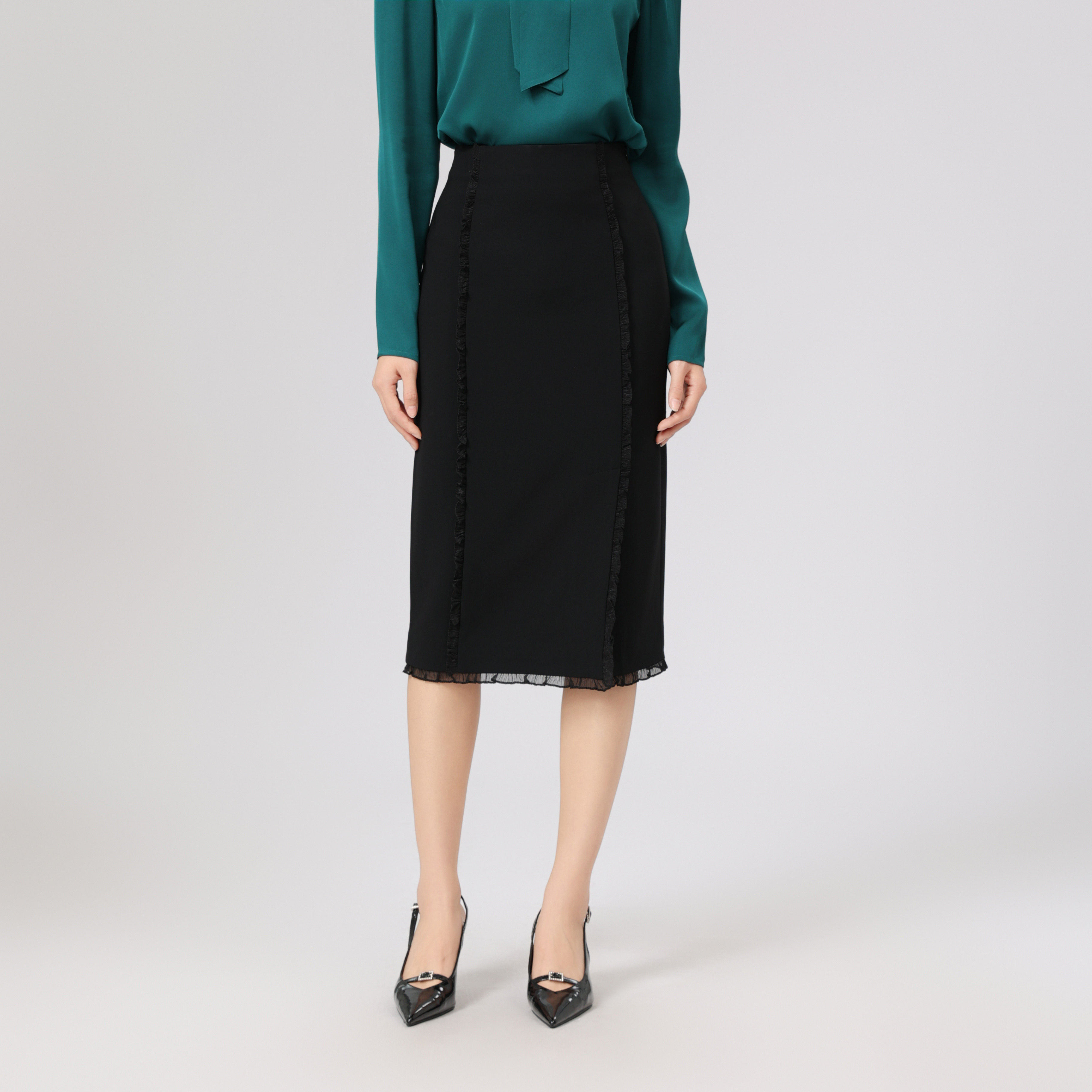 阿玛家官网女装夏季新款法式复古包臀裙木耳边拼接半身裙520001