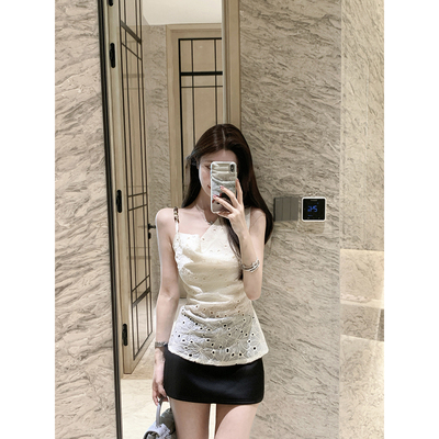 JustQin【皎月】2025新款夏装复古斜肩小衫显瘦镂空性感上衣女