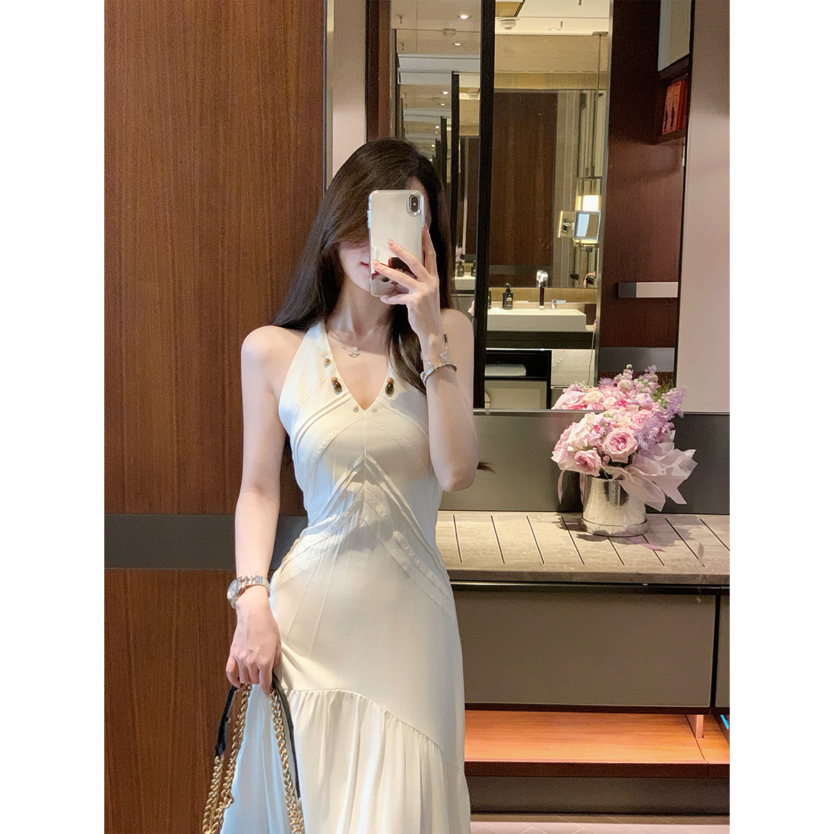 JustQin【高分纸片人】2025新款夏装V领收腰裙气质长款连衣裙女