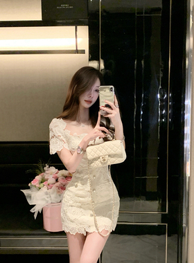 JustQin【糖霜方语】2025新款秋装方领蕾丝短裙纯欲收腰连衣裙女