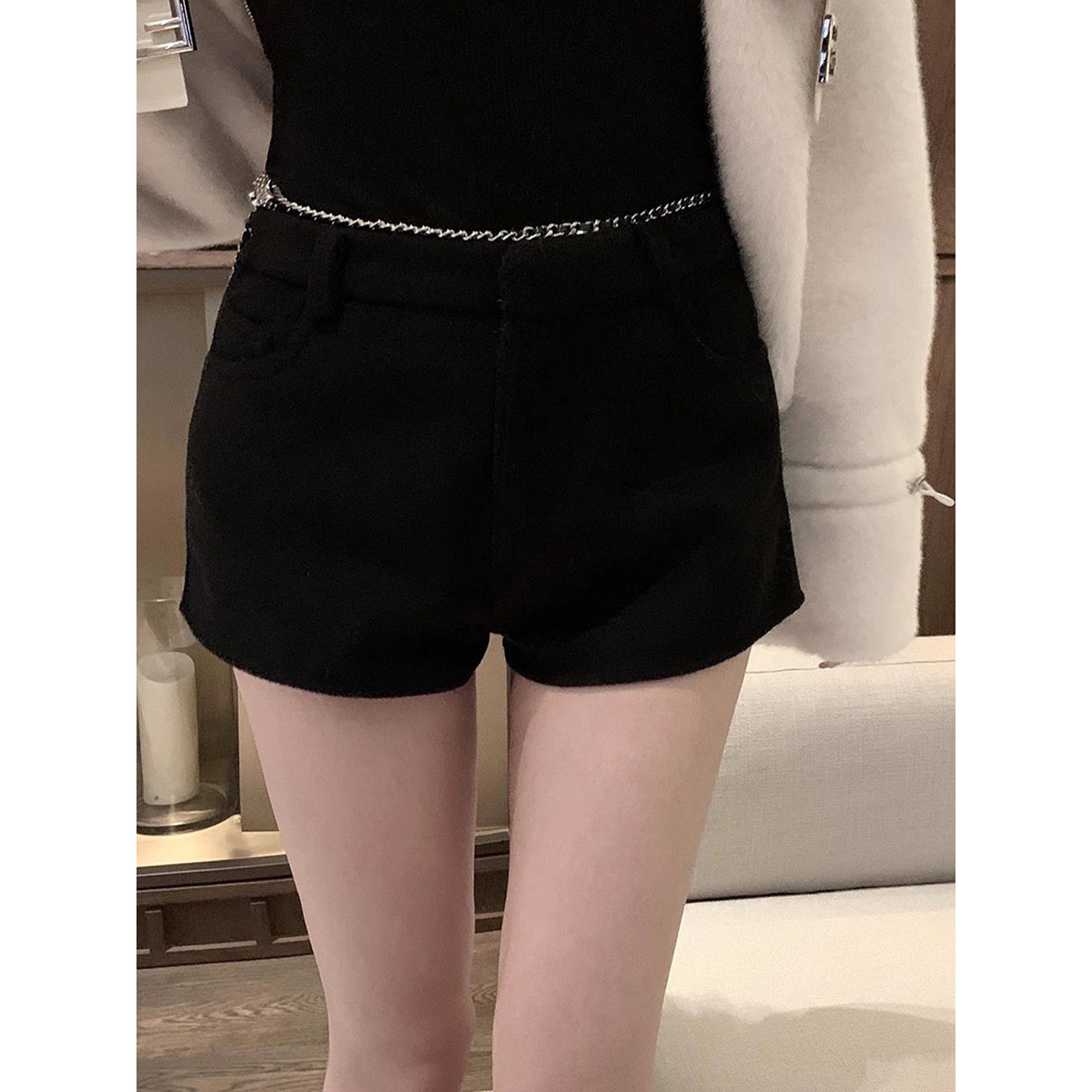 2026春秋新款黑色毛呢短裤女辣妹高腰外穿辣妹热裤休闲裤a字靴裤
