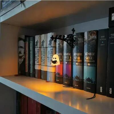 Halloween Ghost Bookshelf Iron Lantern Decor 幽灵书架铁灯笼