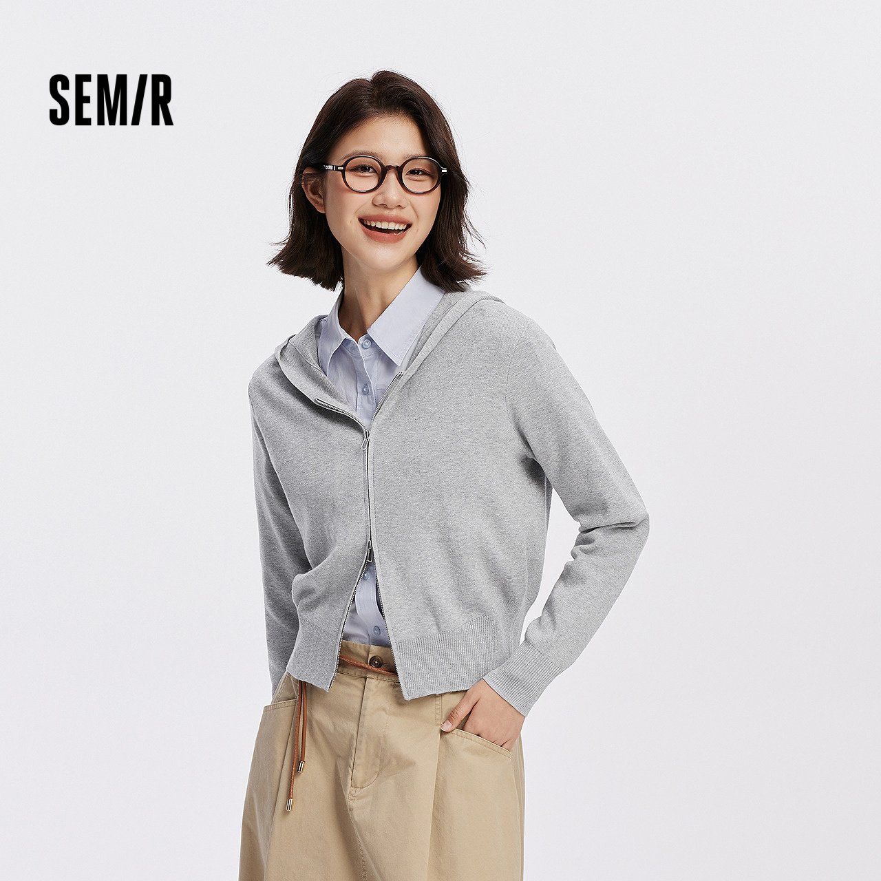 森马显瘦连帽纯色正肩针织开衫女