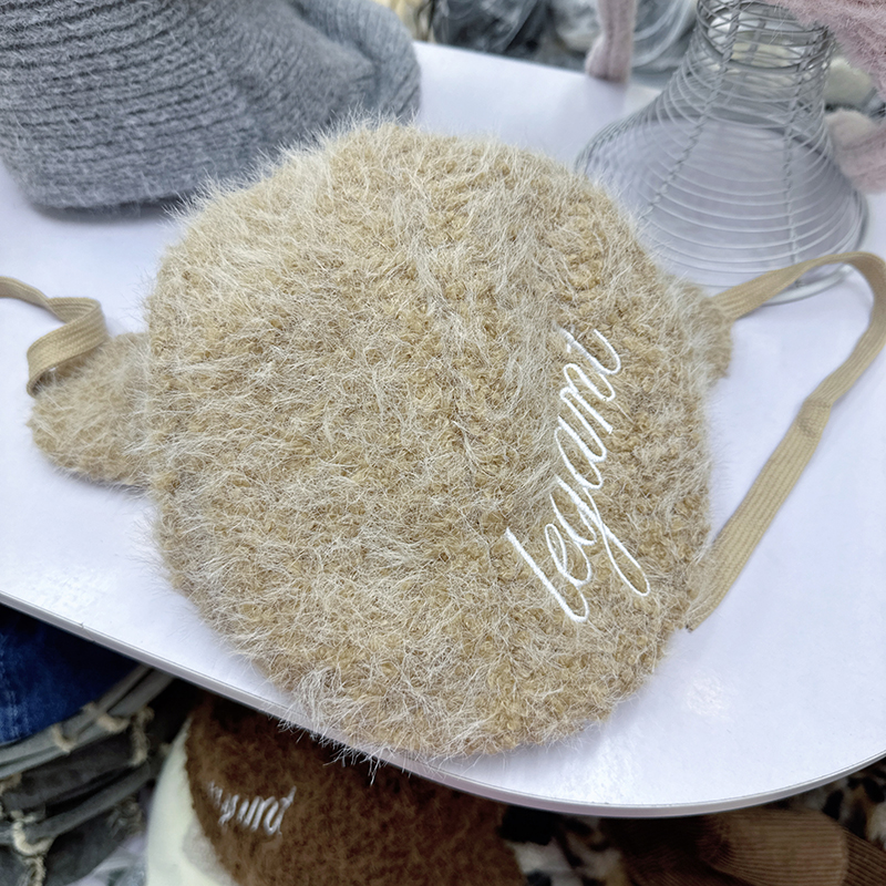 韩国代购东大门早秋新款个性小众刺绣前进帽毛茸茸护耳绑带雷锋帽