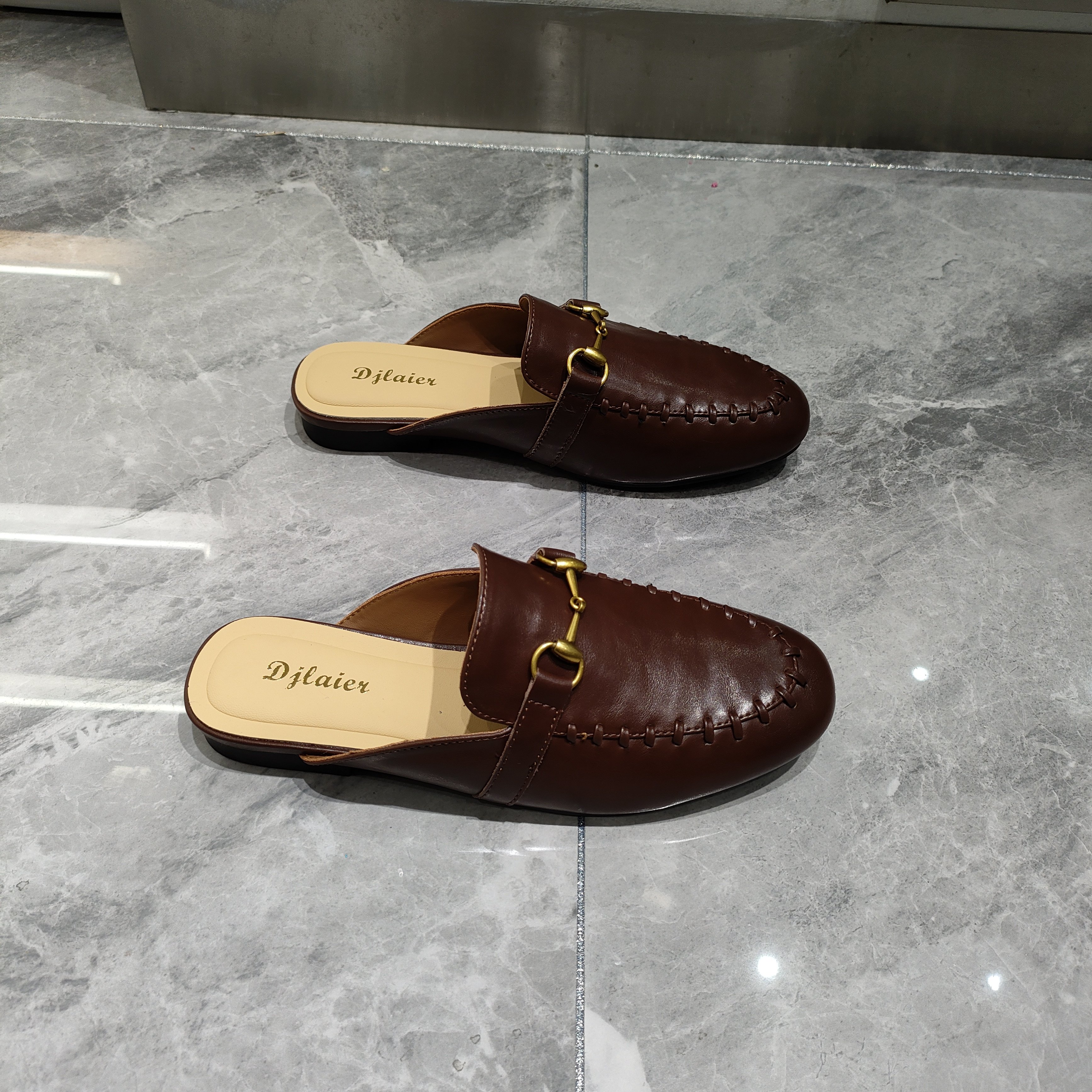 真皮平底时尚搭扣包头半拖鞋女2026春秋新款一脚蹬百搭洋气懒人拖,女鞋,穆勒鞋,淘宝优惠券,粉丝福利购,淘宝优惠卷