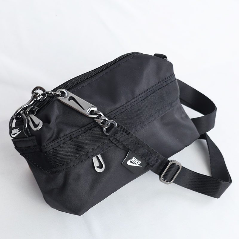 耐克斜挎包休闲链条包