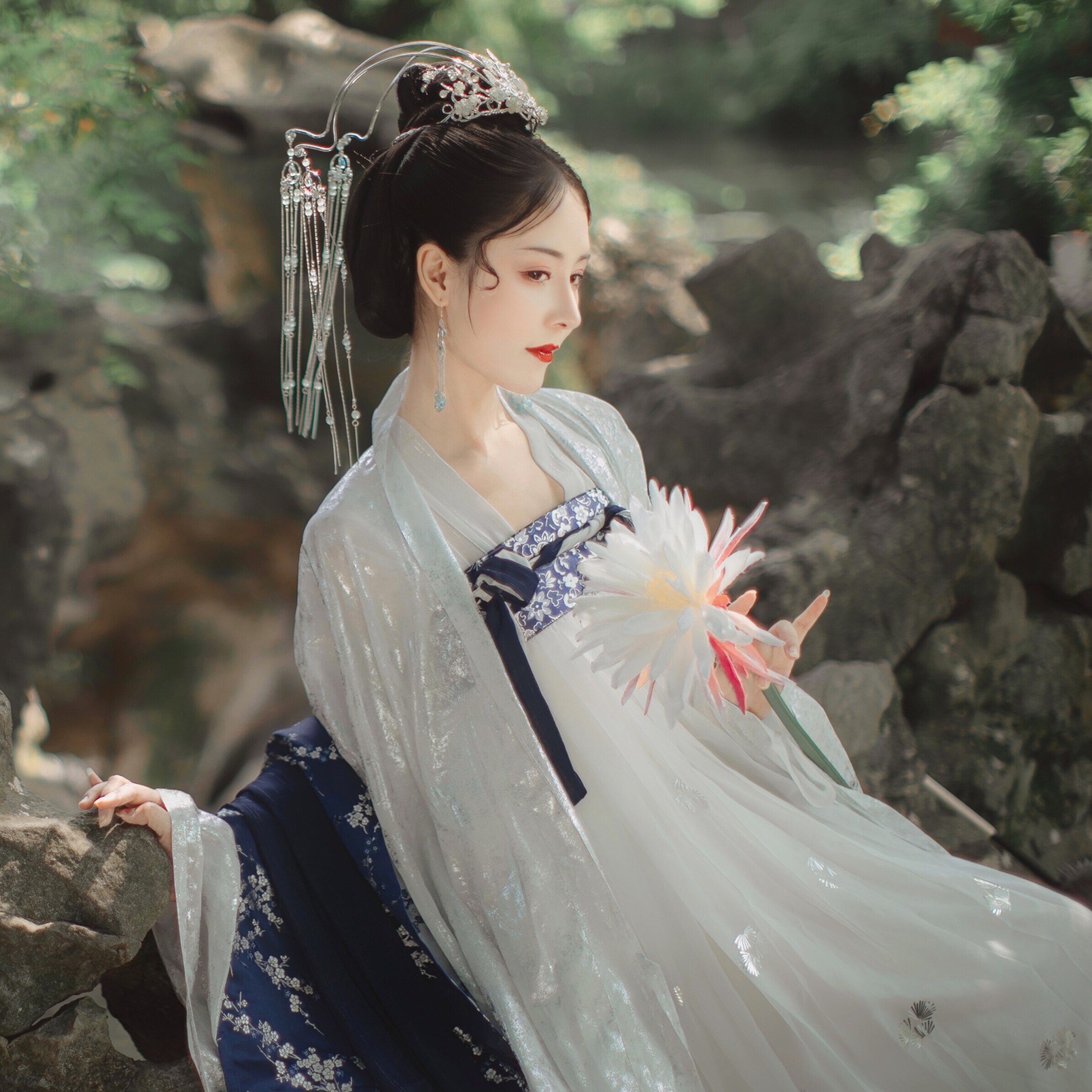 九洲一月汉服女 九歌湘君 蓝银唐制上襦下裙大袖衫套装仙 双披帛
