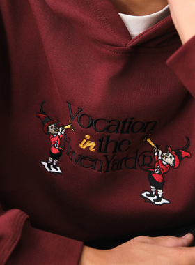 HavenYard 复古歌剧主题万针刺绣宽松连帽卫衣