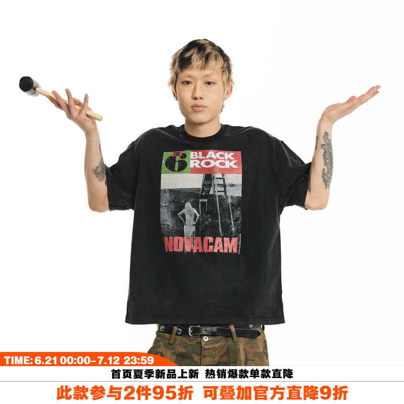 NOVACAM摇滚印花反缝线短袖