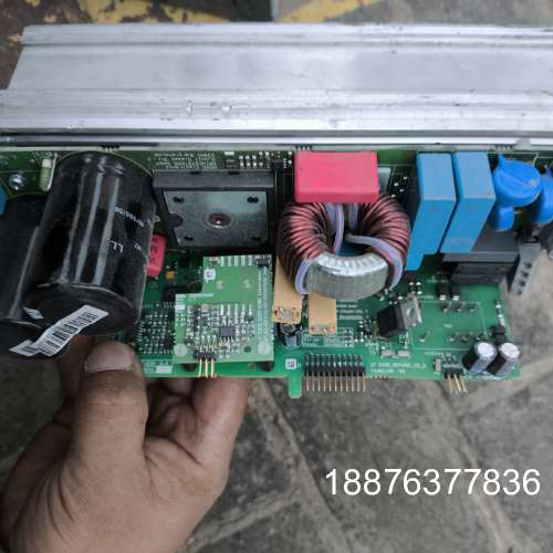 NORDAC SK 511E-151-340-A 有零件磕碰议价