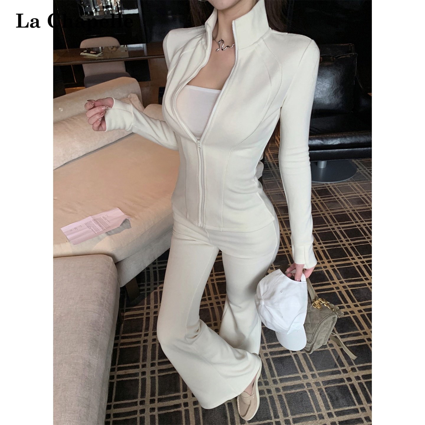 拉夏贝尔白色秋冬季瑜伽运动套装速干女两件套显瘦微喇裤休闲裤子,女装/女士精品,休闲运动套装,淘宝优惠券,粉丝福利购,淘宝优惠卷