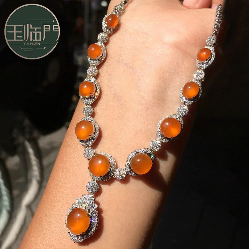 玉临门冰种黄翡翠蛋面项链女18k金镶嵌伴钻石饱满圆润a货带证书