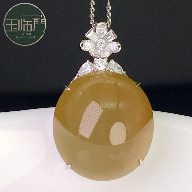 玉临门天然缅甸老坑a货翡翠冰种黄翡鸽子蛋18k金镶嵌翡翠吊坠女士