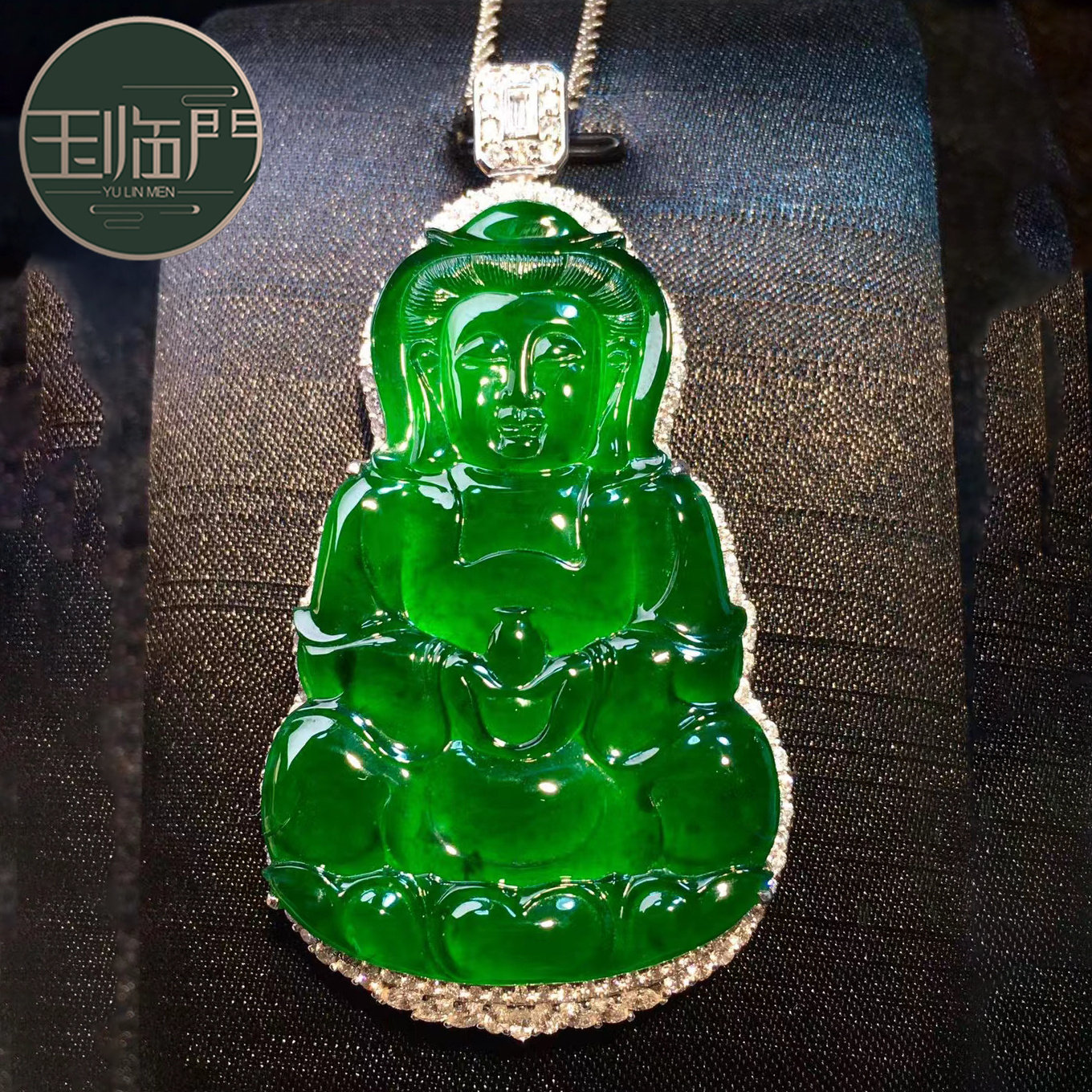 玉临门冰种缅甸a货阳绿帝王绿老种观音翡翠吊坠 18k金镶嵌伴钻