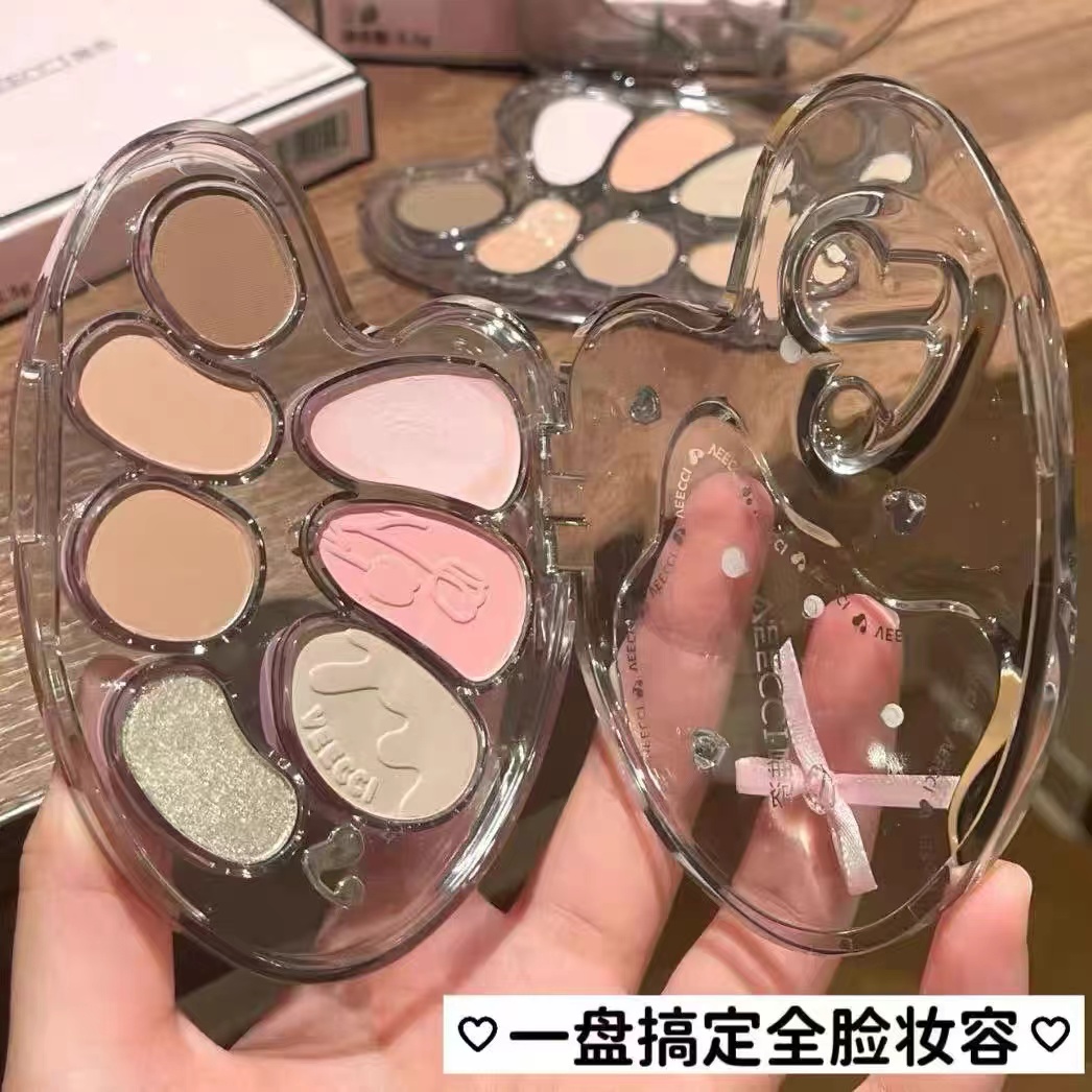 唯资大艺术家七色综合眼影盘