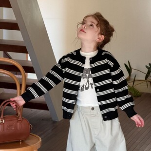 超好看女童针织开衫外套薄款洋气时髦条纹儿童毛衣女款2026新款春