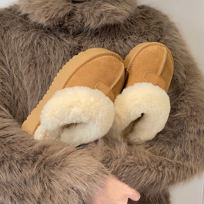 厚底增高雪地靴皮毛一体女2025新款冬季保暖加绒防寒半拖毛毛短靴