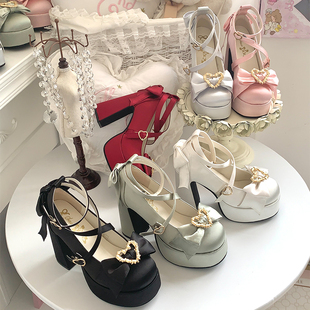 【现货】慕斯之心芝士芒芒物语防水台绸缎甜美粗跟玛丽爱心高跟鞋