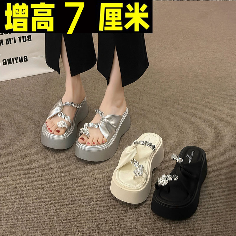 品牌松糕厚底增高凉拖鞋女夏外穿2025新款配裙子时尚套趾水钻高跟