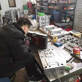 新款直销注塑模具 电子用塑料配件注塑模具 各类模具来图来样制作