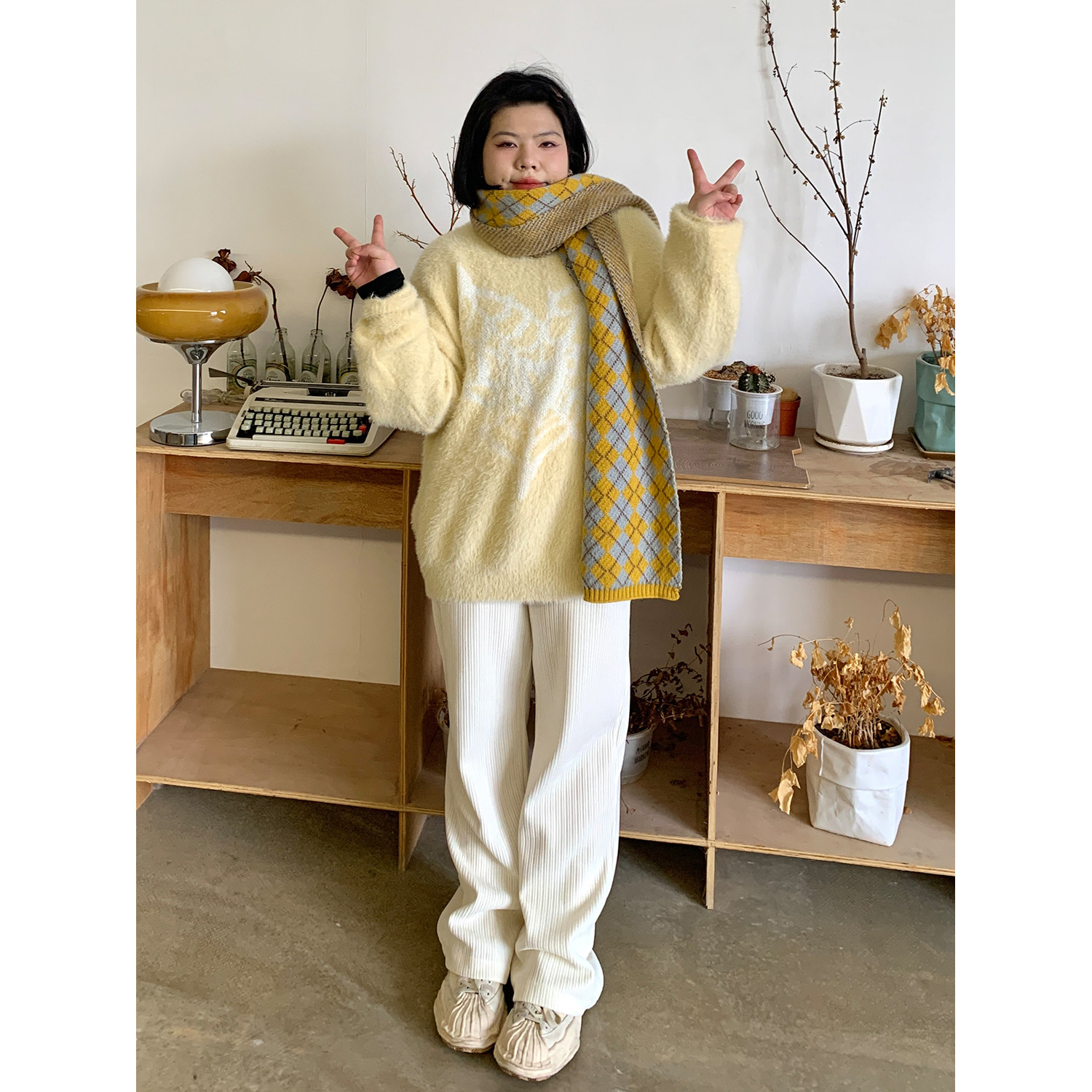 小胖噔 软糯条纹雪尼尔休闲裤女秋冬大妈胖mm宽松显瘦拖地长裤子