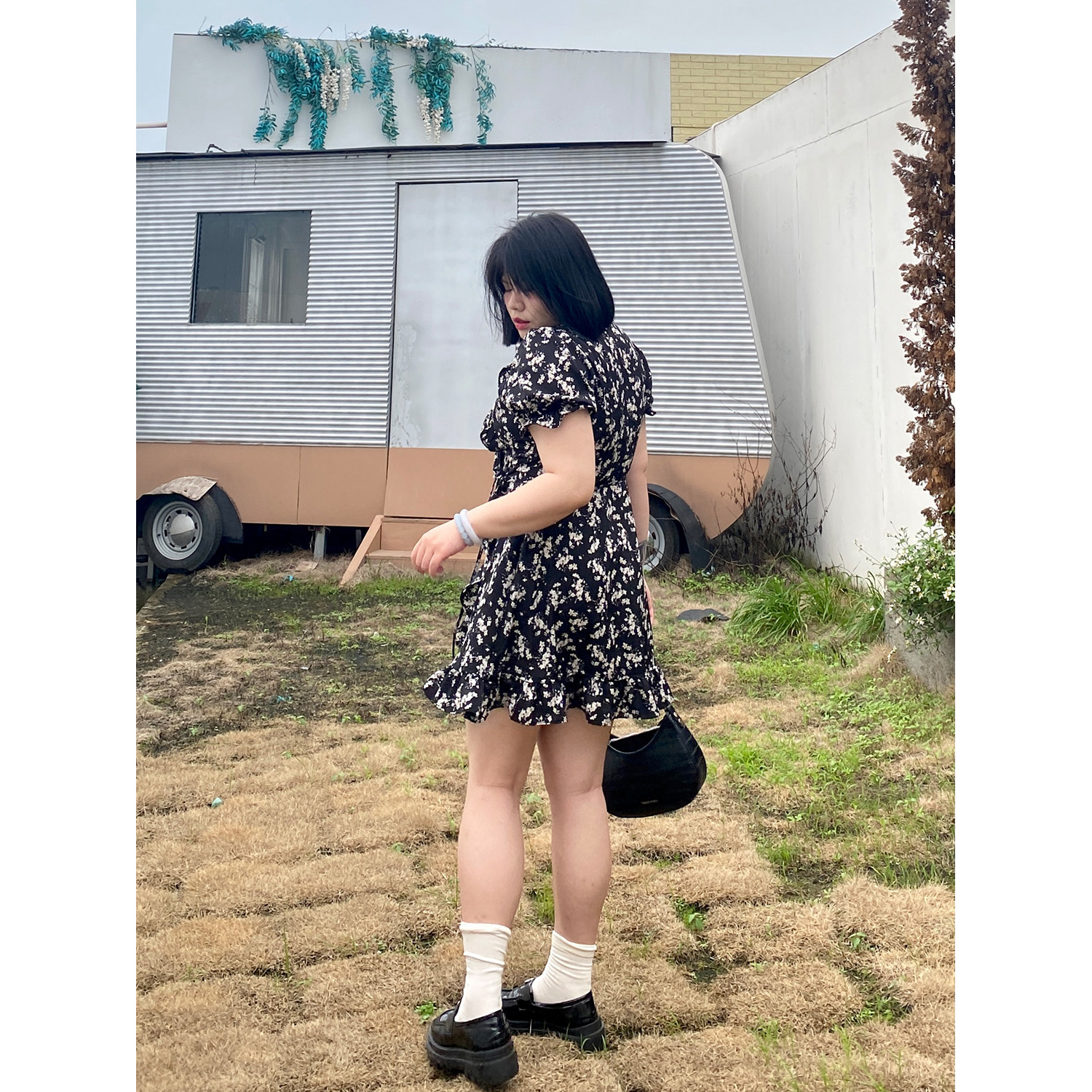 小胖噔微胖大码碎花绑带连衣裙图片