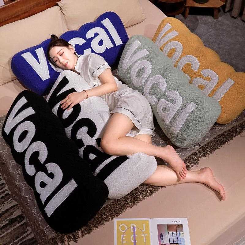 新款直销新款泰迪绒长抱枕家居沙发靠垫vocal抱枕女生睡觉夹腿枕