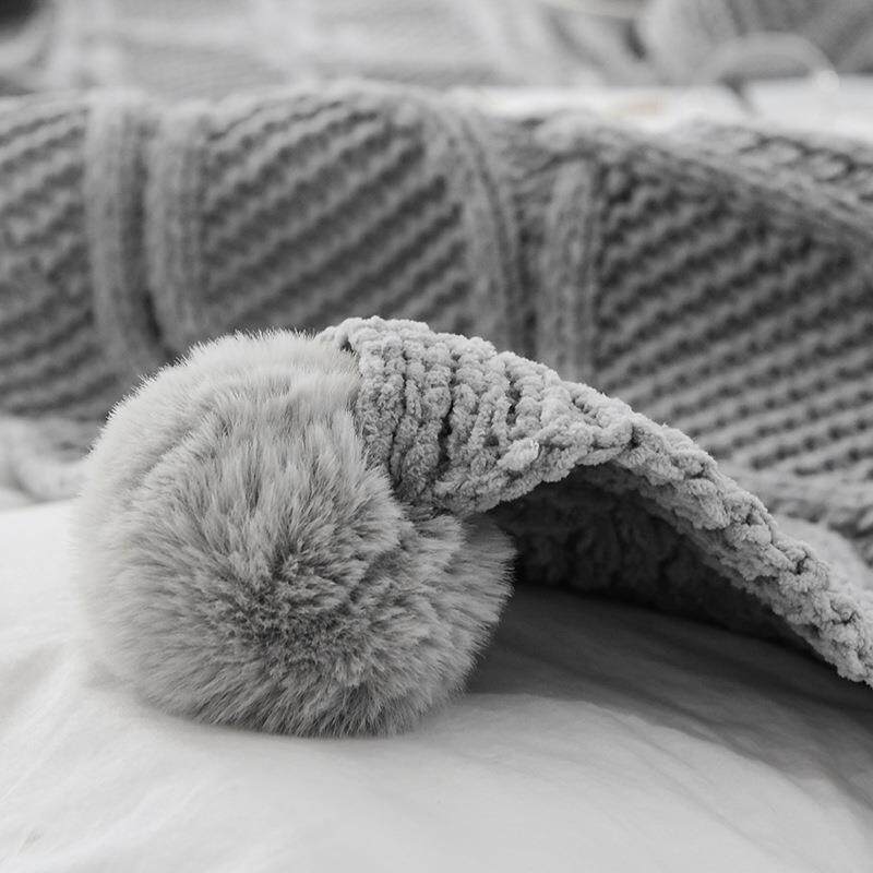 新款直销?加厚雪尼尔毛球盖毯针织毯子粗毛线编织床尾毯搭巾装饰