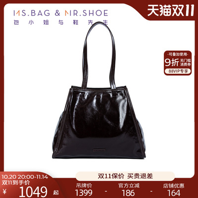 包小姐与鞋先生2025年秋季新品油蜡牛皮简约车缝线单肩包女253025