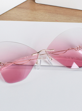 蝴蝶形状渐进镜片可配近视