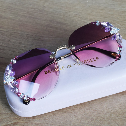 2021新款时尚太阳镜女镶钻渐变 韩版潮蜜蜂墨镜女高级感