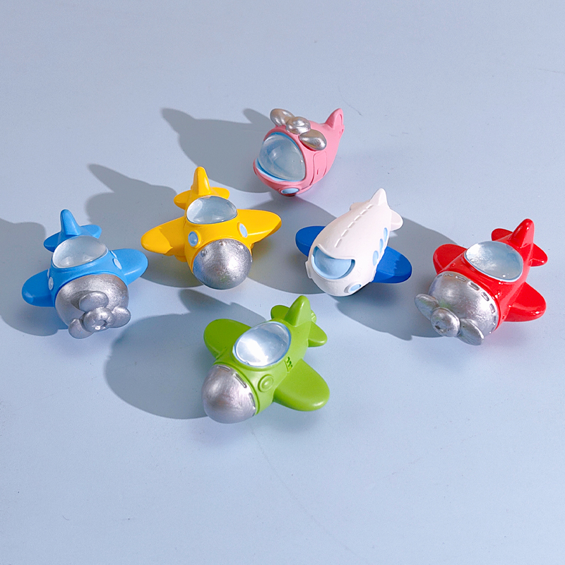 创意Q版小飞机系列萌粒潮玩仿真直升机战斗机模型潮玩桌面摆件