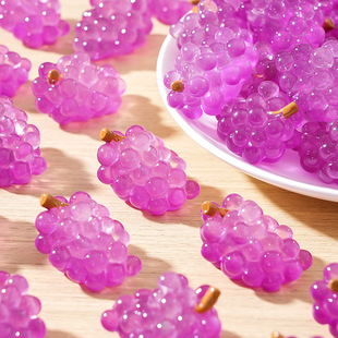 仿真夜光冰透葡萄水果萌粒迷你食玩装饰模型夜间发亮树脂摆件玩具