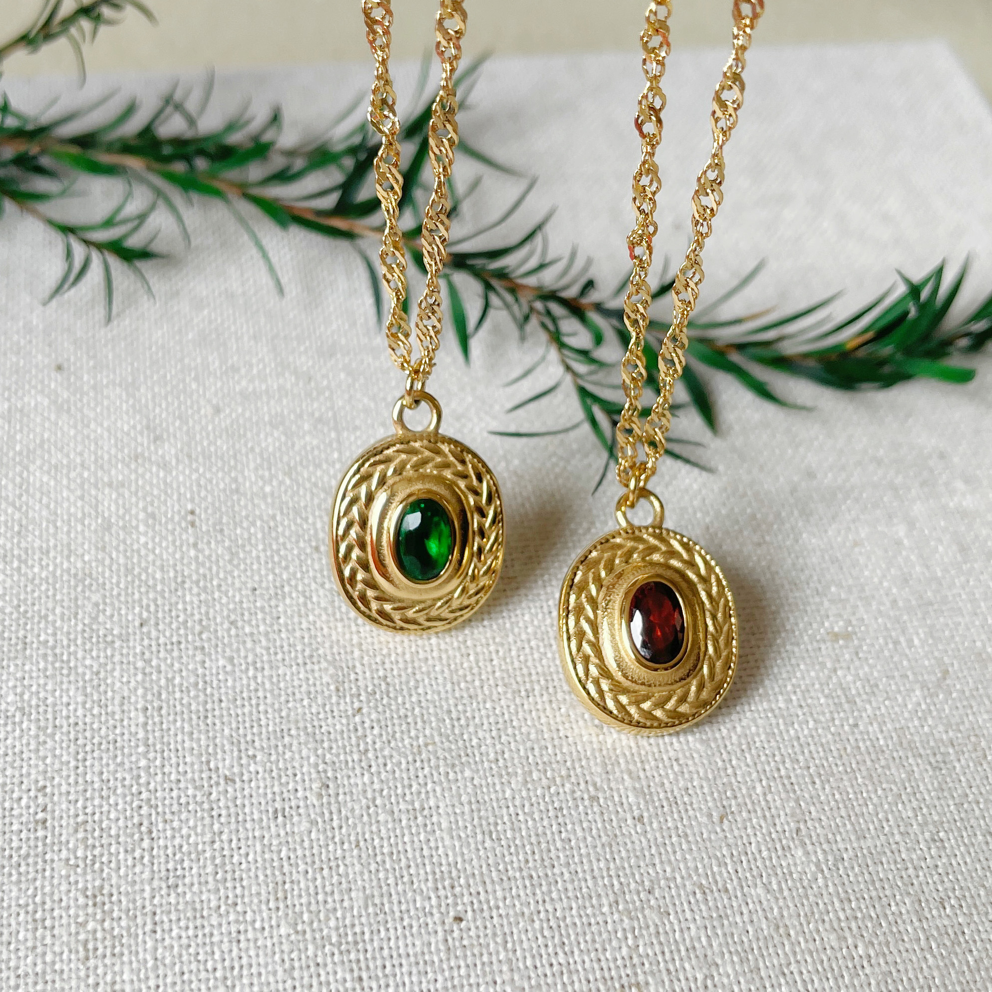 轻奢镀18K金中古钛钢项链锁骨链