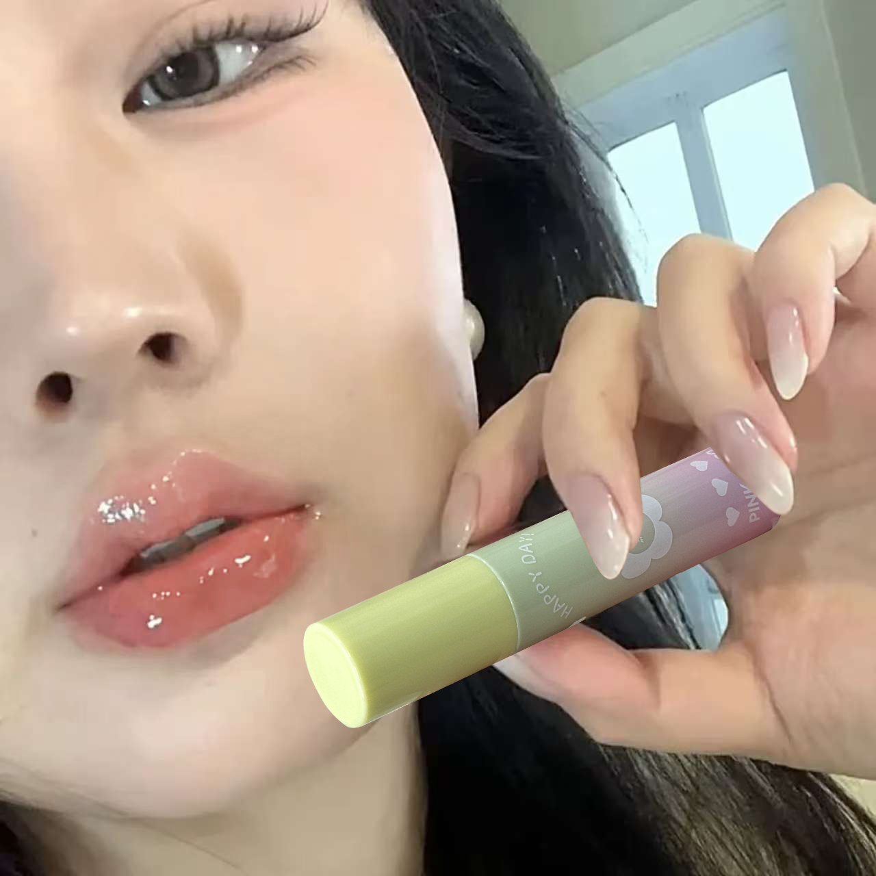淡颜白开水裸妆水光镜面唇釉