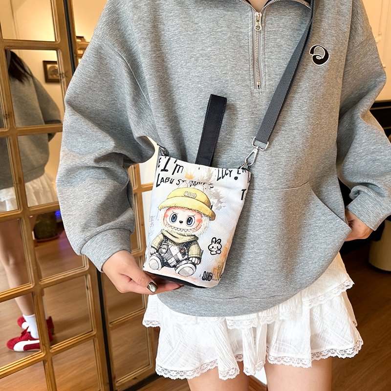 泡泡玛特水桶包女2025新款labubu时尚百搭单肩斜挎包拉布布手提包,箱包皮具/热销女包/男包,水桶包,淘宝优惠券,粉丝福利购,淘宝优惠卷