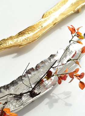 印度进口金银色铝制长条树木棍型托盘样板间客厅高级感艺术装饰盘