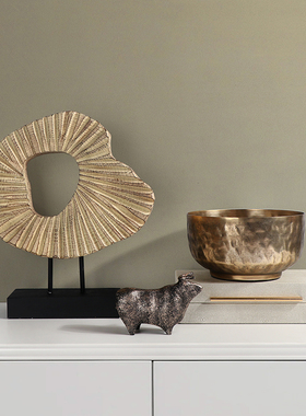 侘寂风玄关摆件金属牛水果盘几何装饰品新中式客厅办公室民宿屏风