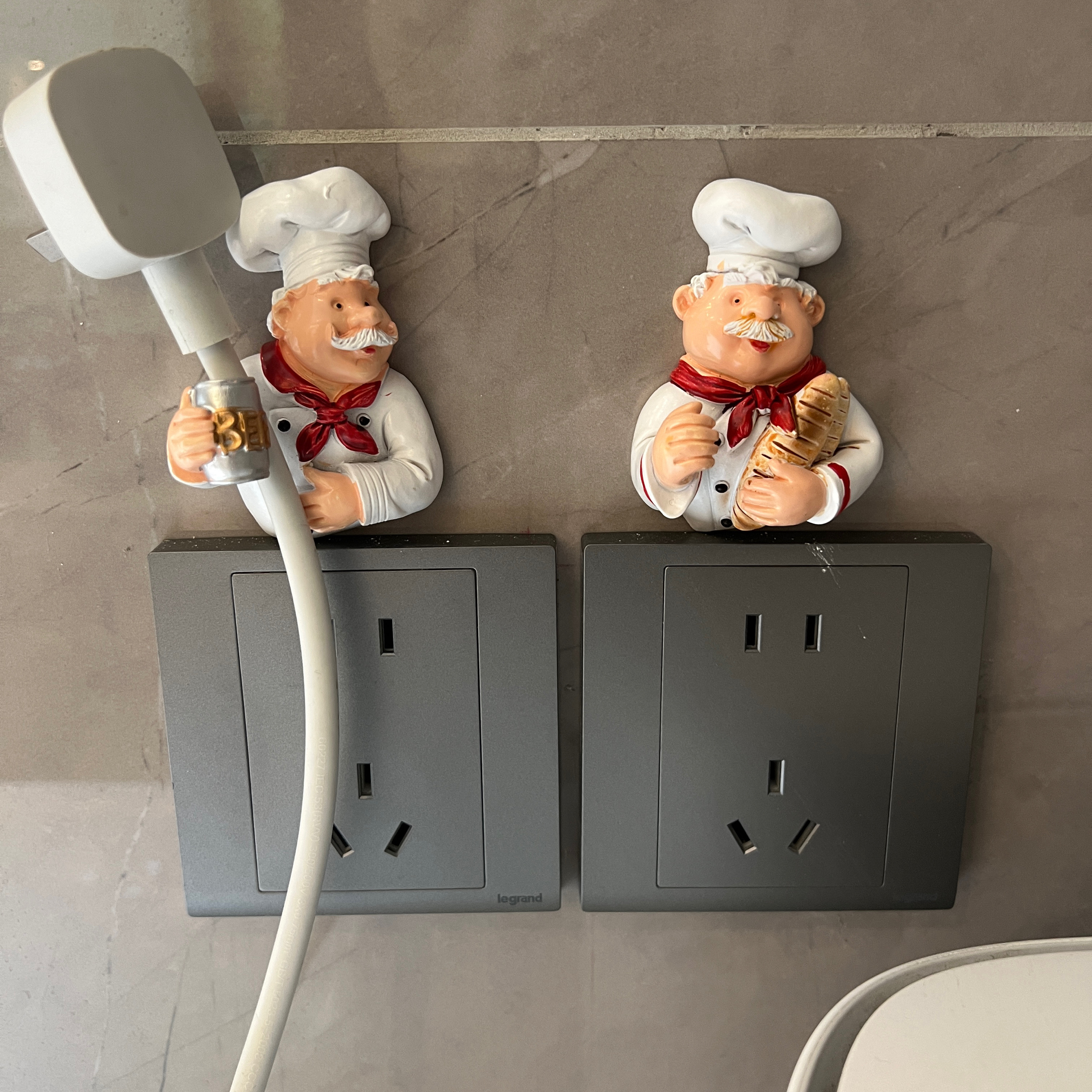 ANNAHOUSE家居馆 电线收纳架插头整理支架厨师插头挂钩强力粘钩