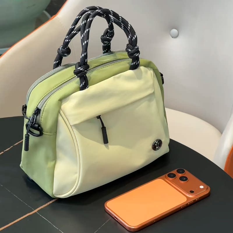 2026年新款单肩包时尚百搭大容量旅行包轻便简约创意多功能手提包