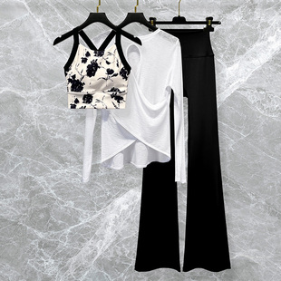 秋冬普拉提瑜伽服套装女2025新款高级感三件套运动健身背心喇叭裤