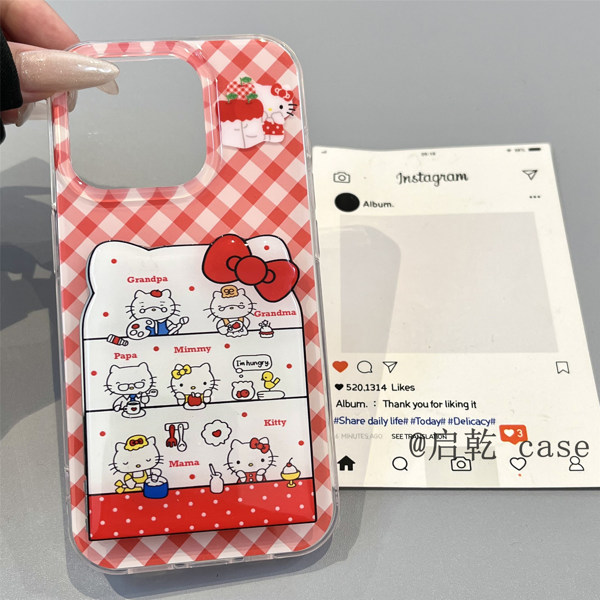 启乾 红色菱格纹凯蒂猫镜面支架iPhone16/15手机壳适用苹果14/13promax双层硬壳可爱哈喽HelloKitty新款镜子