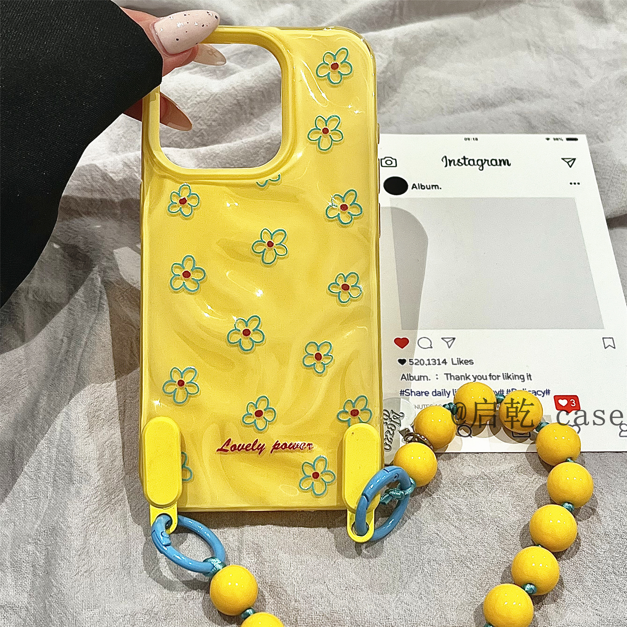 启乾 蓝色线条花朵腕带iPhone16/15手机壳适用苹果14/13promax褶皱纹软壳手提链条挂绳少女心小清新韩风新款