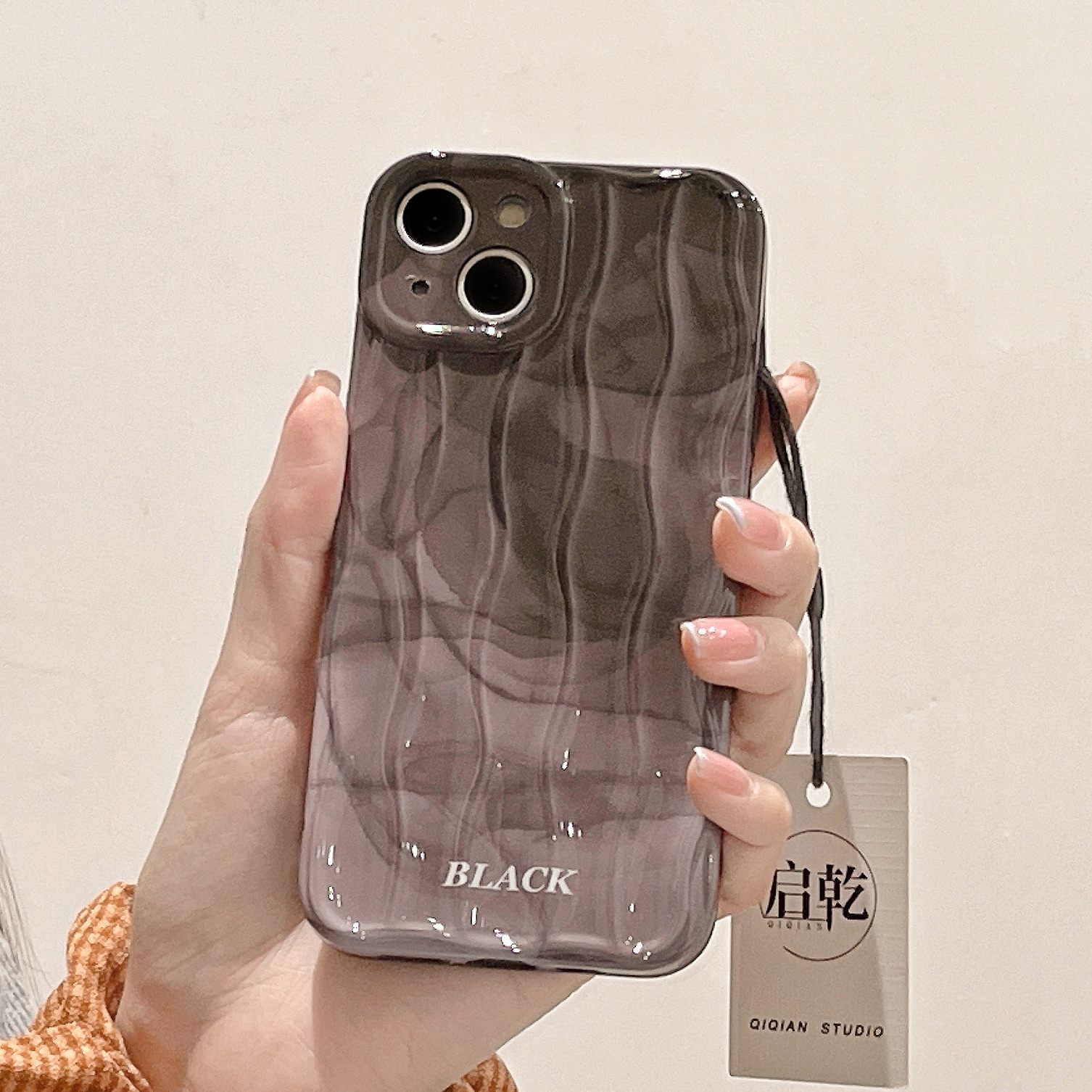 启乾 渐变黑色水墨画iPhone16/15手机壳适用苹果14/13promax高级感12/11小众晕染日韩简约复古新款防摔女全包
