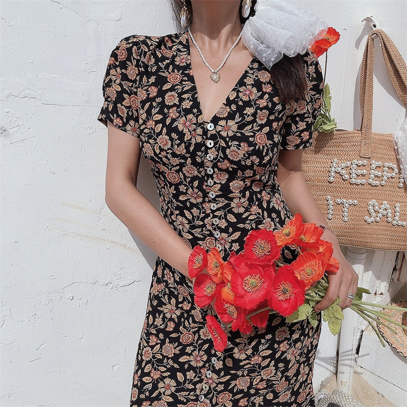 法式V领碎花裹式长裙度假连衣裙