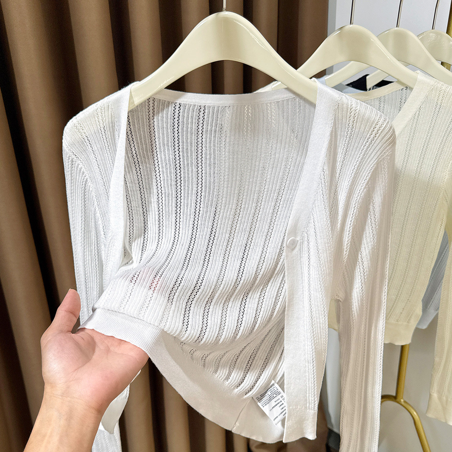 莱赛尔天丝防晒白色开衫女夏季配吊带裙外搭冰丝针织镂空罩衫外套