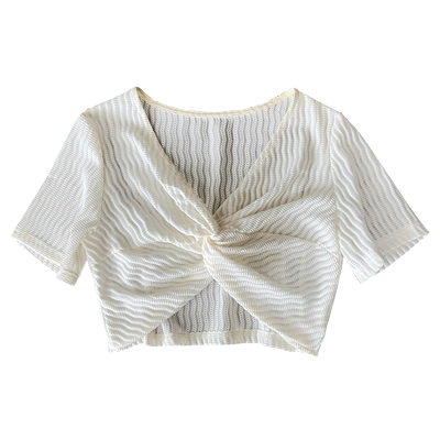 蕾丝温娴搭配吊带裙外搭防晒披肩