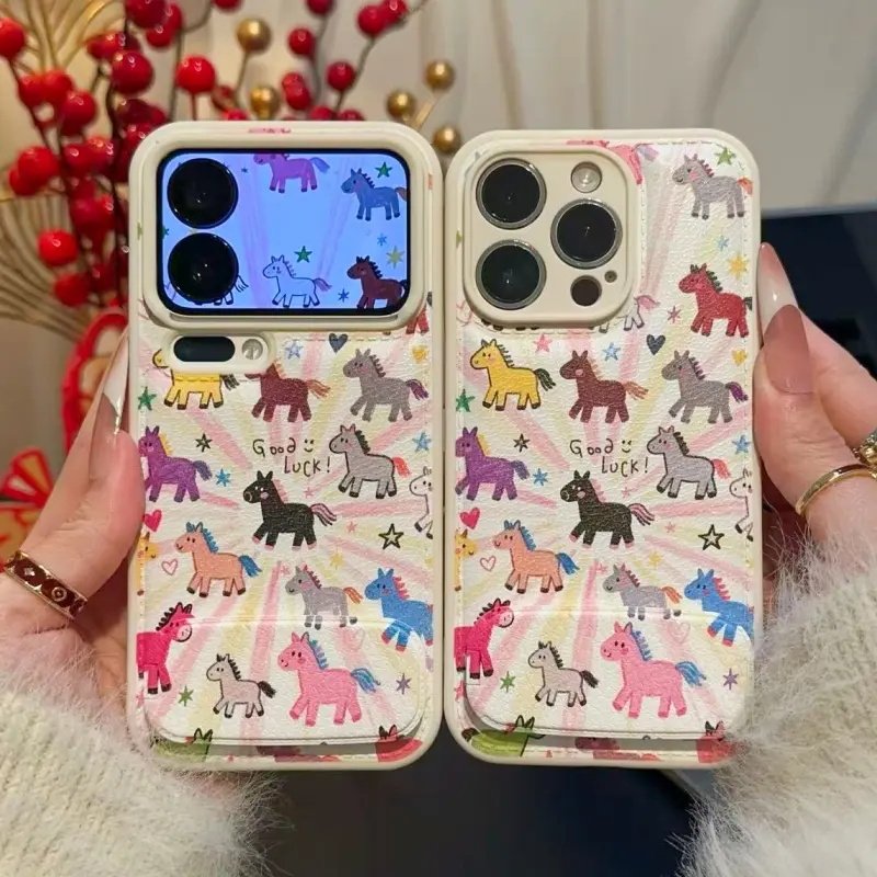 多彩小马支架适用苹果17手机壳iPhone16/15PROMAX新款华为PURA80可爱NOVA14情侣MATE60PRO本命年VIVO小米OPPO