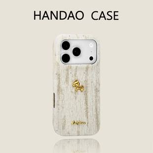 韩道适用苹果17pro手机壳白底丝绒闪钻 金属小马英文iphone17promax绒布iPhone16promax防摔高级感15p保护套